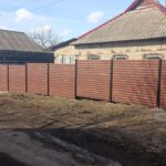 Забор из Профнастила и выдвинутыми столбами