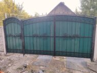 Ворота распашные с отдельно стоящей калиткой "Магниф" 2