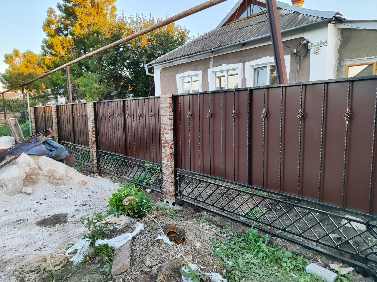 Забор с Коваными элементами 2