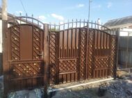 Ворота распашные с отдельно стоящей калиткой "Гранд" 2
